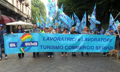 Fiaccolata contro la crisi, la UILTuCS in piazza a Torino