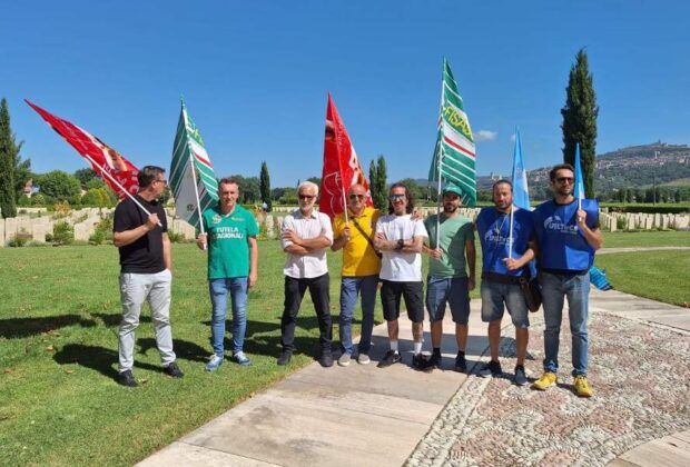 Licenziamenti Cimitero di Guerra, grande adesione allo sciopero