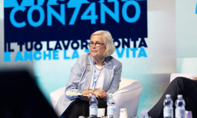 Intelligenza artificiale, contrattazione e lavoro: intervista a Christy Hoffman